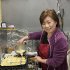 「おいしいですから召し上がってください」（田村さん）（Ｃ）日刊ゲンダイ