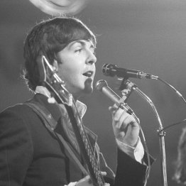 淡々と（ポール・マッカートニー）　（Ｃ）SVEN SIMON／DPA／共同通信イメージズ