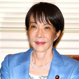 自衛隊員の葬送式は欠席、それでいて武器輸出にはシャカリキに猛進（Ｃ）日刊ゲンダイ