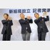 新会社設立の記者会見でポーズをとる（左から）JGTO倉本昌弘副会長、同諸星裕会長、NSSK津坂純社長（Ｃ）共同通信社