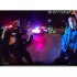 ロンゴリアさんの対応を話し合う警察官たち（「サド・アンド・ピアース法律事務所」が入手した警察官のボディーカム映像から）