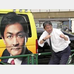 だけども選挙では、自民党の2万円給付を猛批判、野党には説明責任を突き上げ、舌戦を展開していたではないか（Ｃ）共同通信社