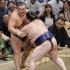 霧島を押し出した豪ノ山（Ｃ）共同通信社