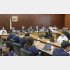 大阪都構想を巡り、法定協設置議案の賛否を議論する協議に臨む大阪維新の会市議団＝18日、大阪市役所（Ｃ）共同通信社
