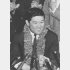 凱旋会見をする村上雅則投手＝1965年11月、羽田空港（Ｃ）共同通信社