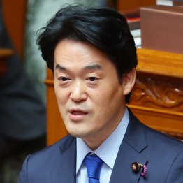 小西洋之議員も驚いた（Ｃ）日刊ゲンダイ