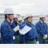 「足りている」の一点張り（赤沢経産相=右から2人目）／（Ｃ）共同通信社