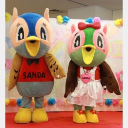 三田市のマスコットキャラクター、キッピ―（左）とハッピー（提供写真）