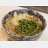 東出昌大と一緒に採った思い出のワラビの山菜そば。うまい、ほろ苦い春の味だ（Ｃ）日刊ゲンダイ