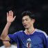 試合後にチームメートをねぎらう谷口（Ｃ）日刊ゲンダイ