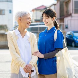 赤の他人だと思えば腹も立たない…