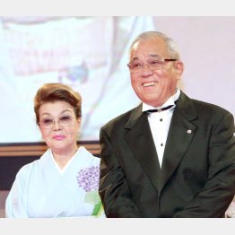 野村克也監督と沙知世夫人（Ｃ）日刊ゲンダイ