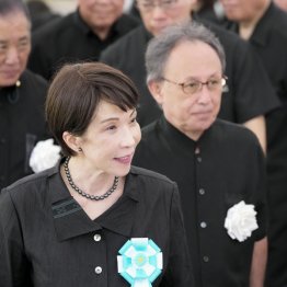 高市首相に飛び交ったヤジと怒号。玉城沖縄県知事との会談は「たったの5分」の冷酷さ（Ｃ）共同通信社