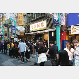 台湾の歴史や人々の心情を思えばこそ…（台北の街）（Ｃ）Keith Tsuji／ZUMA Press Wire／共同通信イメージズ