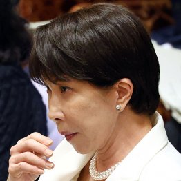 次から次に疑惑が浮上（Ｃ）日刊ゲンダイ