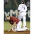 ブラウン監督のベース投げは不発に（9月23日＝西武戦）／（Ｃ）日刊ゲンダイ