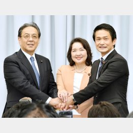 （右から）中道改革連合の小川淳也代表、公明党の竹谷とし子代表、立憲民主党の水岡俊一代表（Ｃ）日刊ゲンダイ