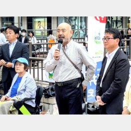 立川市議選を控え、マイクを握る川名雄児都連会長（Ｃ）日刊ゲンダイ