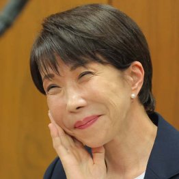 税収9兆円増にホクホク（Ｃ）日刊ゲンダイ