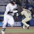 北山亘基もバント処理でイージーミス（Ｃ）共同通信社