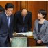 高市首相のただのイエスマン（Ｃ）日刊ゲンダイ