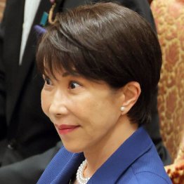 サナエ・スマイル全開だが…（Ｃ）日刊ゲンダイ