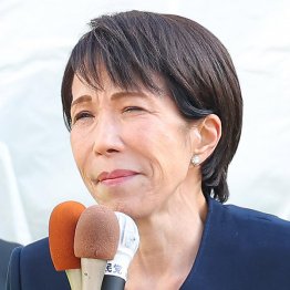 衆院選では「ウソ泣き」で公約を訴えたのに…（Ｃ）日刊ゲンダイ
