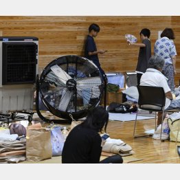 現地に赴くよりも先ずは、石破前首相が指摘していたTKB、避難所にトイレ（T）、キッチンカー（K）、段ボール利用などの簡易ベッド（B）の配備支援の指示をする方が先ではないか（Ｃ）共同通信社