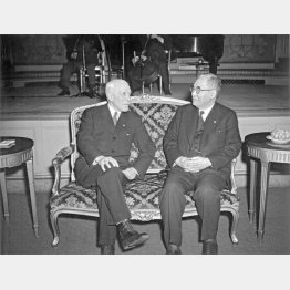 コーデル・ハル米国務長官と野村吉三郎駐米大使（Ｃ）Underwood Archives／Universal Images Group／共同通信イメージズ