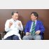 松尾雄治さん（右）と酒向正春氏（Ｃ）日刊ゲンダイ