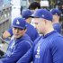 スクーバル（右）と山本由伸（Ｃ）共同通信社