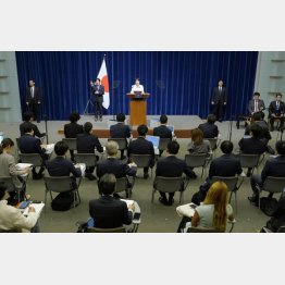 首相官邸で記者会見をする高市首相（Ｃ）共同通信社