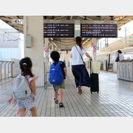 帰省時の人間関係は厄介（写真はイメージ）／（Ｃ）日刊ゲンダイ