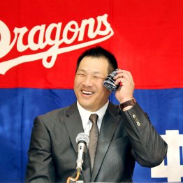 復帰会見に臨んだ筆者（Ｃ）日刊ゲンダイ