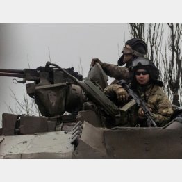 2022年2月24日、ロシアがウクライナ侵攻（マリウポリ入るウクライナ軍の戦車）／（Ｃ）ロイター