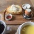 「九十九別邸 豆の湯」人気のモーニング（Ｃ）日刊ゲンダイ