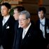 疑惑が浮上（皇居での認証式に向かう中司宏規制改革相＝中央）／（Ｃ）ロイター