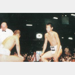 相撲を取る筆者（本人提供）