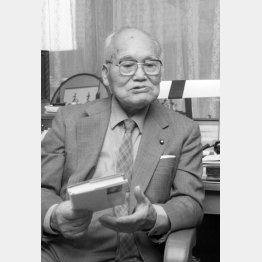 戦争の終結を決めた御前会議の模様を語る保科善四郎氏（Ｃ）共同通信社
