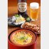手前からどぜうの柳川なべ、牛煮込み、こはだ酢（Ｃ）日刊ゲンダイ