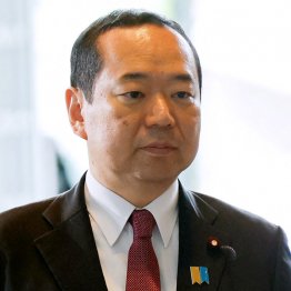 特徴は「知らない人に道を聞かれる」（藤井比早之総務相）／（Ｃ）ロイター