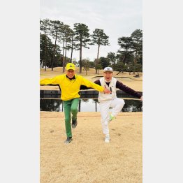 ゴルゴ松本くんと「命！」（本人提供）