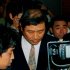 辞める、辞めないでモメ、深夜2時に球団事務所を引き揚げる藤田平監督（Ｃ）共同通信社