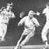 甲子園には熱心な阪神ファンがいる（1975年5月11日の巨人戦で田淵が満塁本塁打を放ったシーン）／（Ｃ）共同通信社