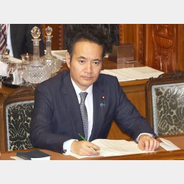 圧力はなかったのか（簗和生農相）／（Ｃ）日刊ゲンダイ