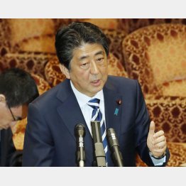 18年3月19日、森友学園の国有地取引に関する文書改ざん問題で答弁する安倍元首相（Ｃ）日刊ゲンダイ