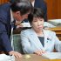 高市首相は参院本会議でも不機嫌そうな顔（Ｃ）日刊ゲンダイ