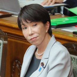 辞めさせない（高市首相）／（Ｃ）日刊ゲンダイ