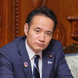 辞めない（簗農相）／（Ｃ）日刊ゲンダイ