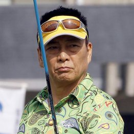 エージシュートを目指す（Ｃ）日刊ゲンダイ